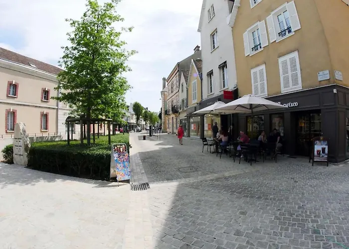 Chartres Coeur De Ville, Beau 2 Pieces Chaleureux Et Lumineux,Parking Et Wifi !