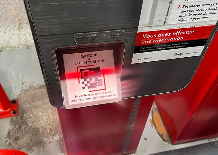 Chartres Coeur De Ville, Beau 2 Pieces Chaleureux Et Lumineux,Parking Et Wifi !