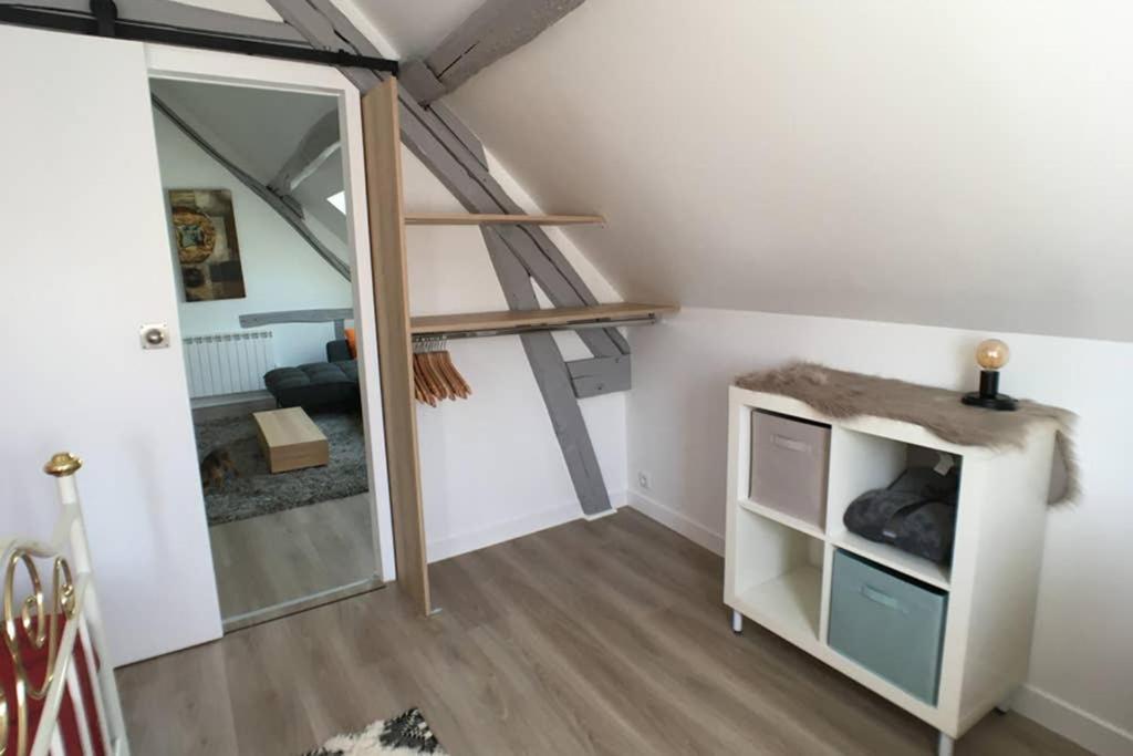 Coeur De Ville, Beau 2 Pieces Chaleureux Et Lumineux,parking Et Wifi ! *