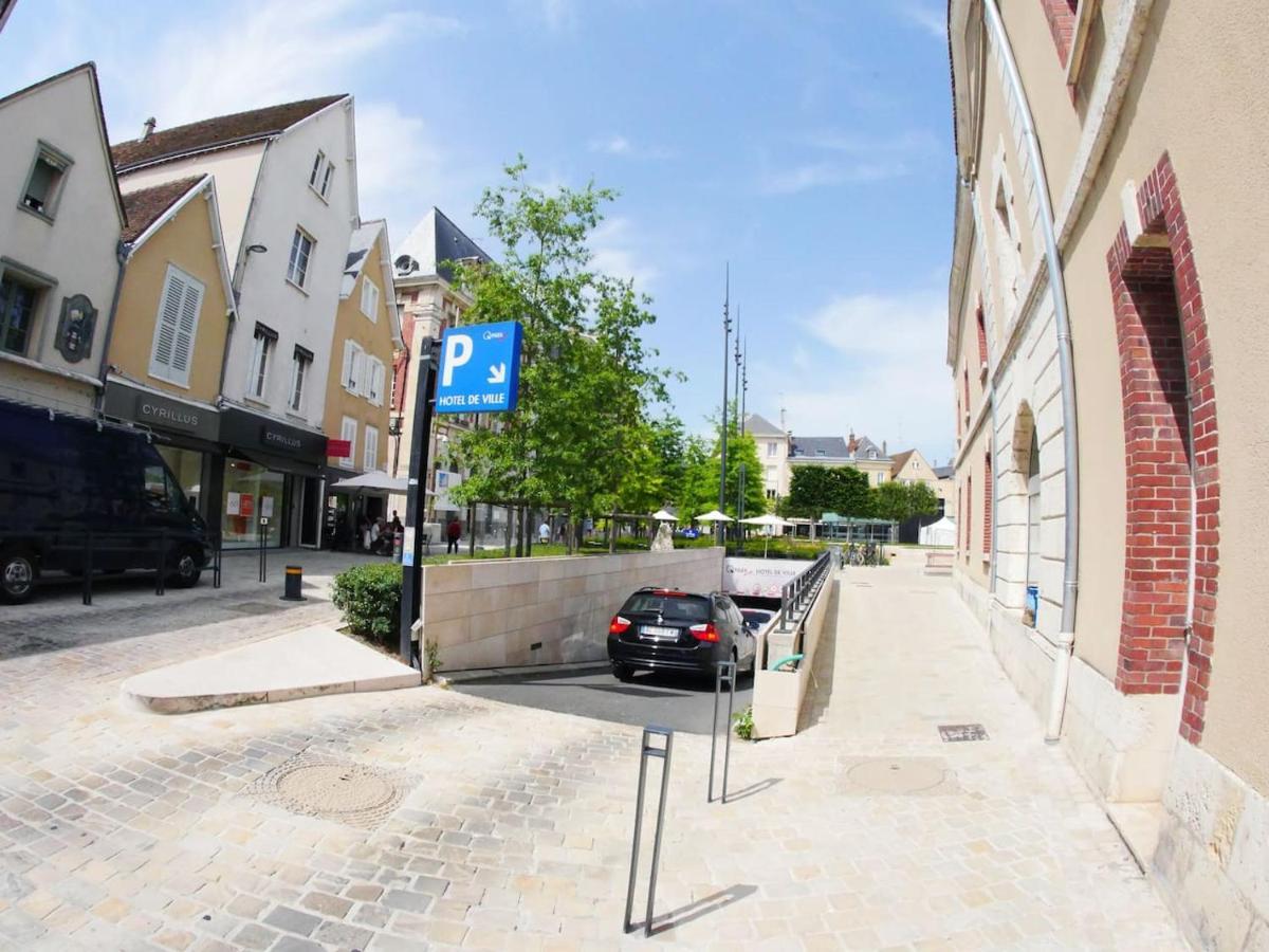 Coeur De Ville, Beau 2 Pieces Chaleureux Et Lumineux,parking Et Wifi ! *